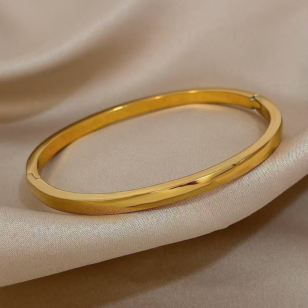 Simple Glossy Curved Solid Oval Bracelet