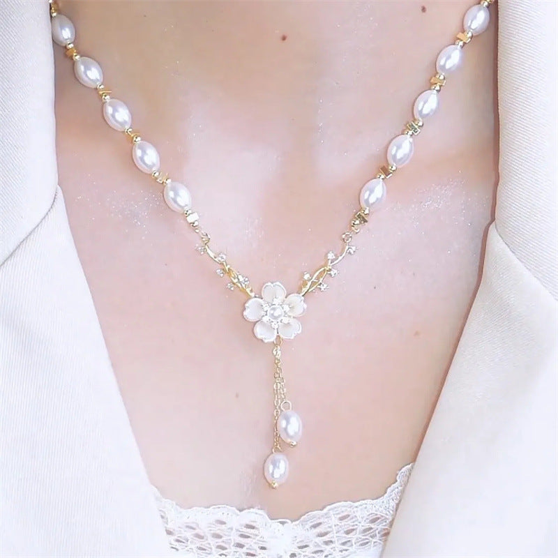 Popular High-grade Light Luxury Minority Exquisite Sweater Chain